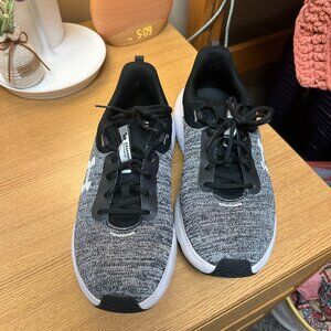 Under Armour Black and White Tennis Shoes